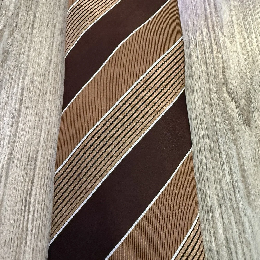 Ermenegildo Zegna Men's 100% Silk Striped Brown Tie‎